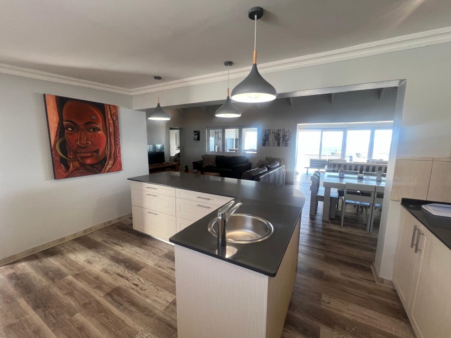 4 Bedroom Property for Sale in Da Gama Bay Western Cape